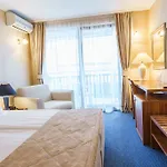 Fjord Hotel 3*